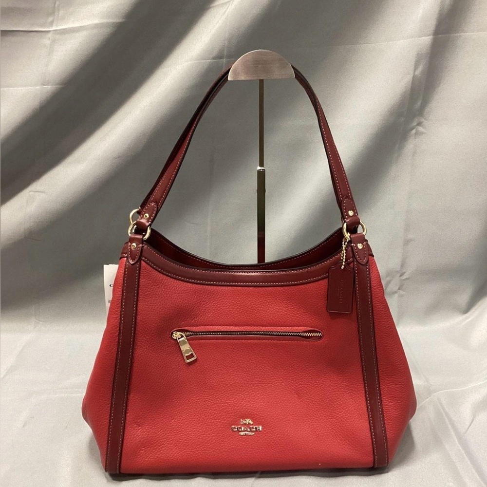 Coach Christie Fire Brick Red Pebble
Leather Carryall